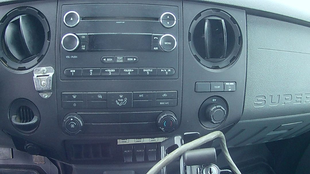 2013 FORD F350 Super Duty - Image 21